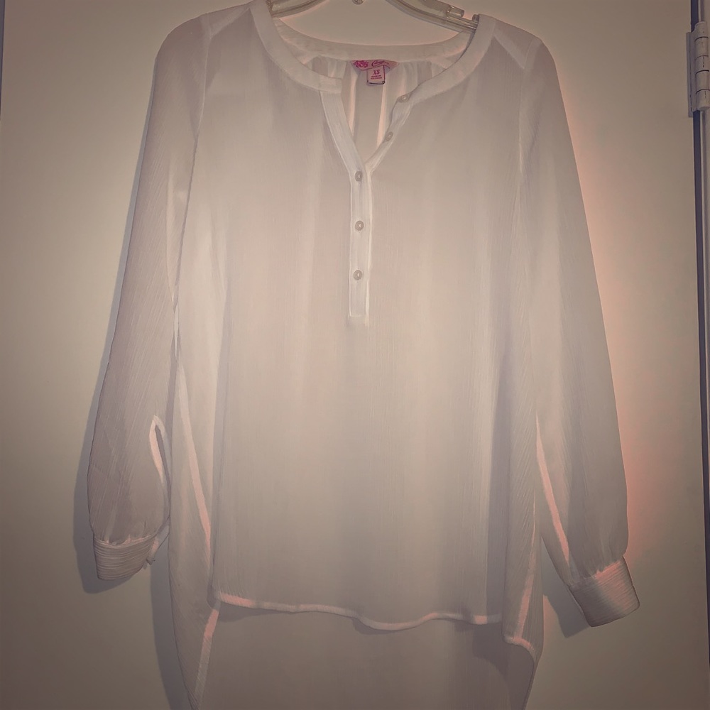 Beautiful white sheer top💖